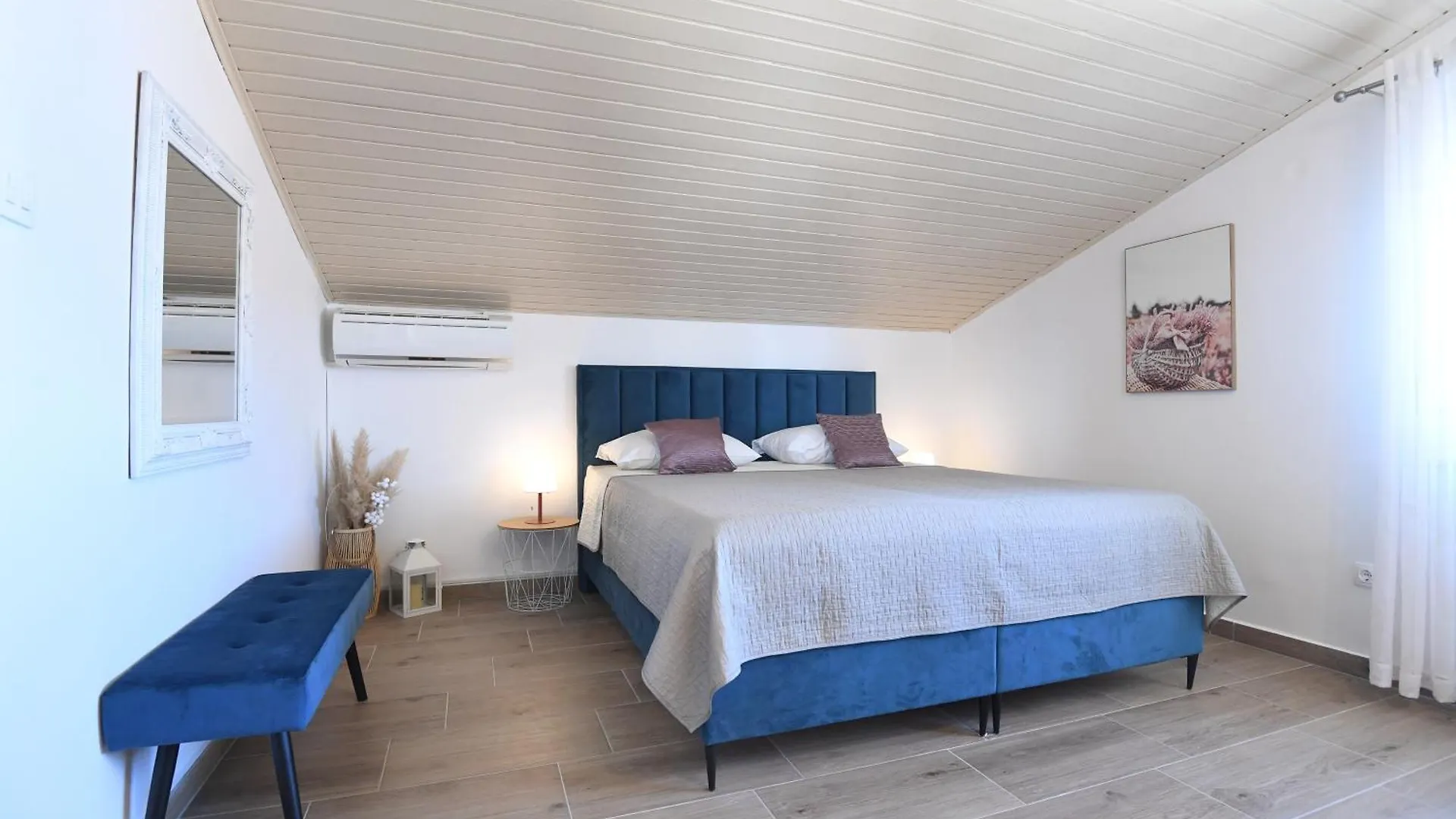 Apartment Rita 扎达尔